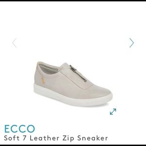ECCO Soft 7 Leather Zip Sneaker